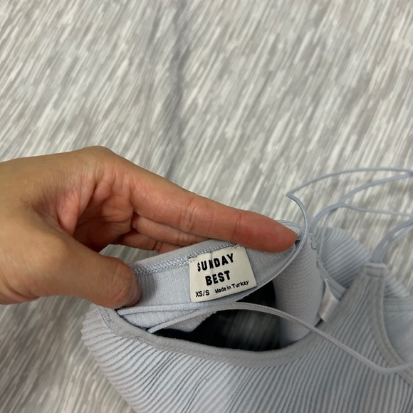 aritzia sunday best seamless tank top - Picture 3 of 3